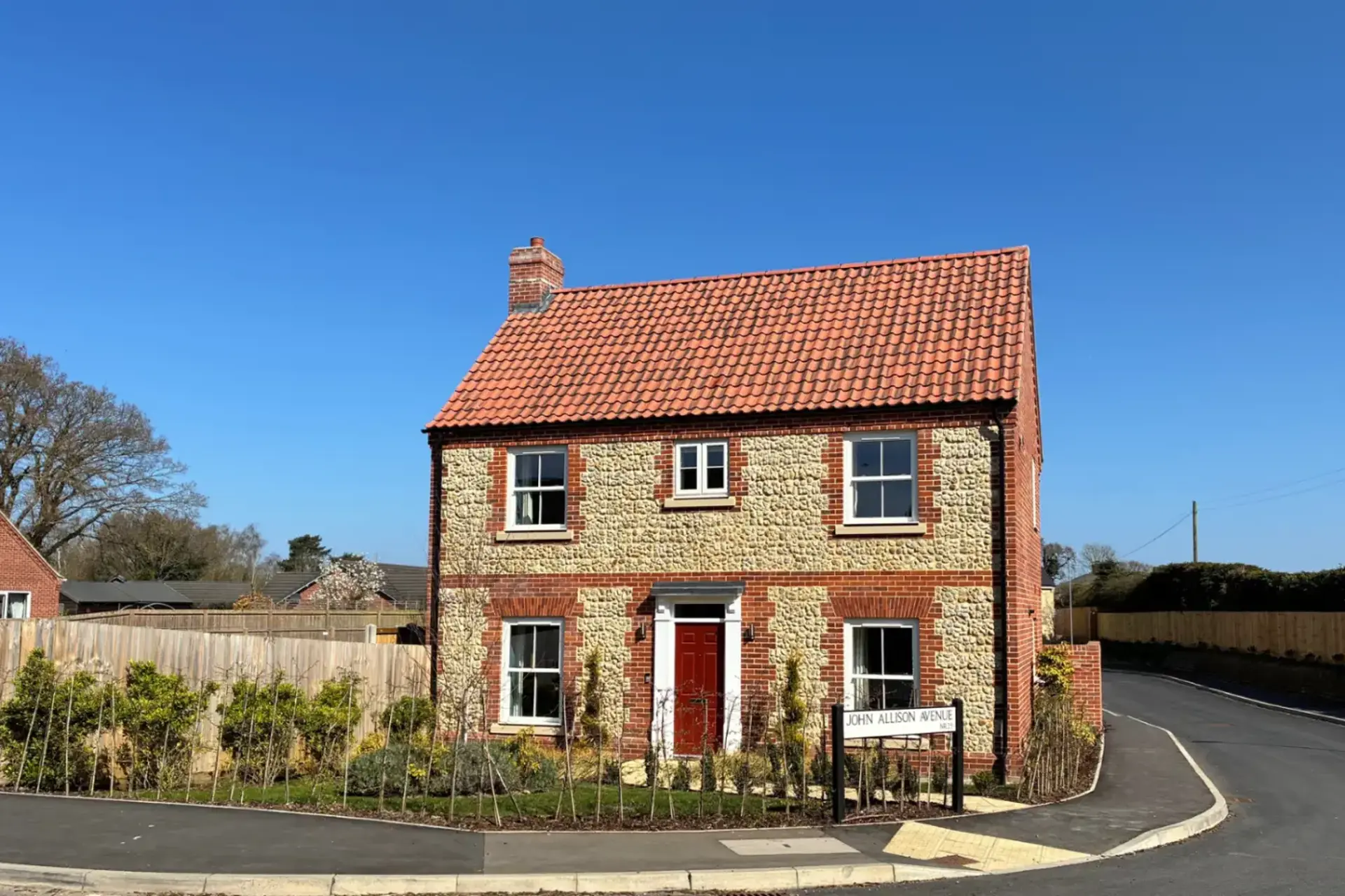 Queen's Meadow, Holt