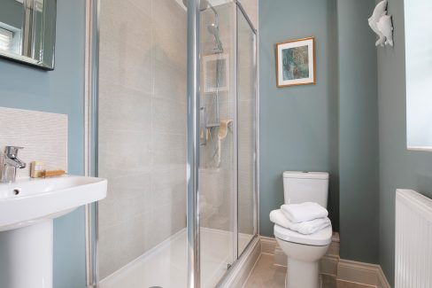 1200 En suite bathroom - Hopkins Homes
