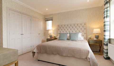 1500 Master Bedroom with small window - Hopkins Homes